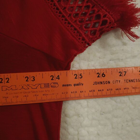 Est. 1946 Women's Size XL Red Short Sleeve Sweater with Lace & Fringe - Picture 10 of 13